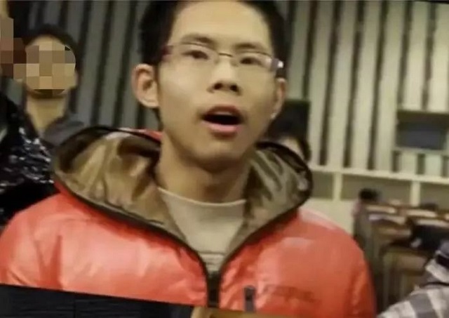 北大学霸吴谢宇，2015年杀母藏尸7个月，诈骗144万，如何判刑？