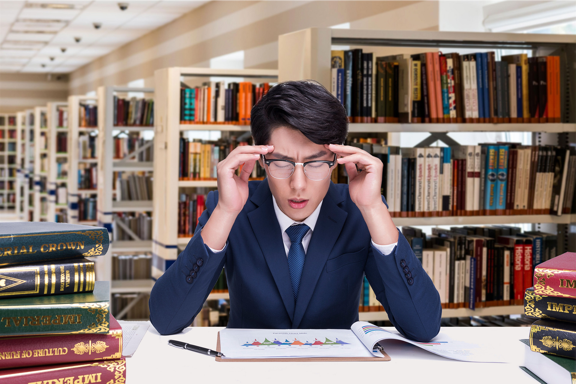 35岁以上不能考公务员，年龄限制未必合理，放开限制毫无意义