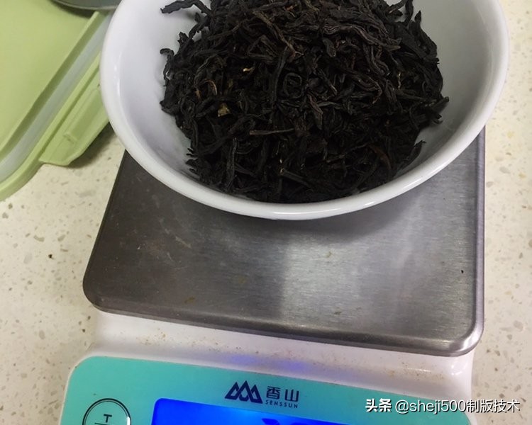 自制奶茶用什么茶叶最好，自制奶茶的做法和配方步骤