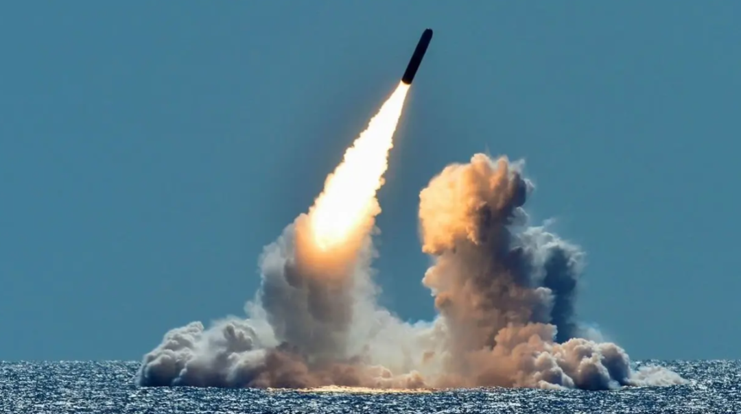 为何核导弹一旦发射成功,就没办法拦截?"世界末日"了解一下