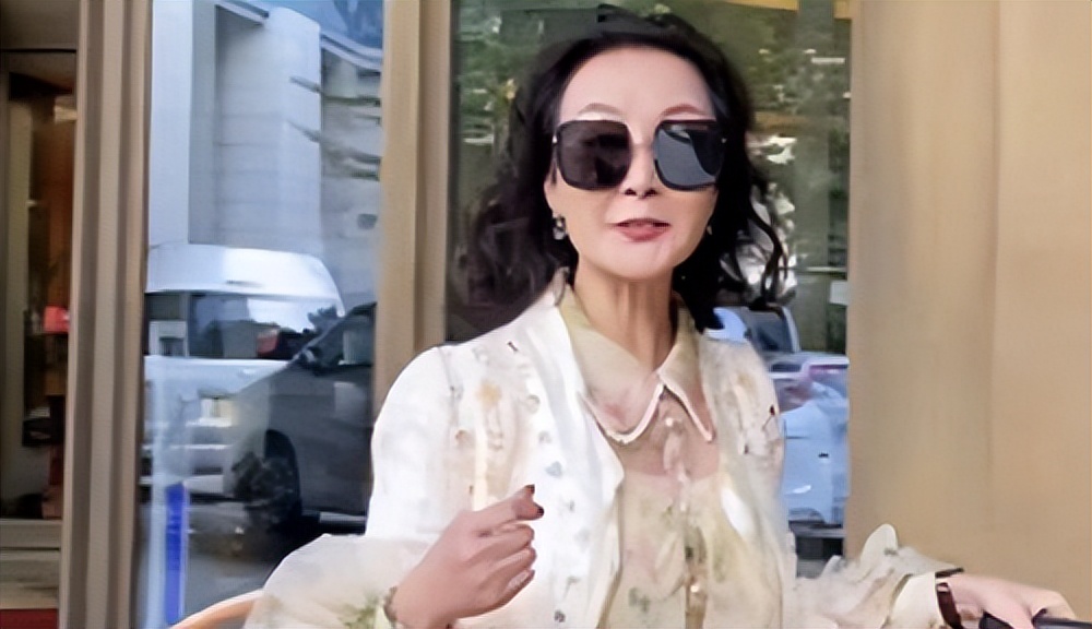 雪瑞姑姑"徐石萍":58岁孤身赴加留学,花甲之年将生活过成诗歌