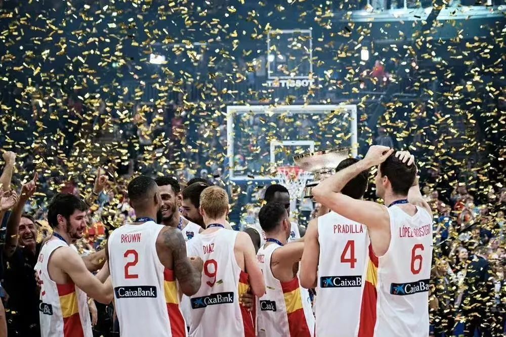 历届西班牙男篮世界杯冠军(37岁老兵哭了！西班牙篮球又夺冠了！为何如此成功？做好这2点)