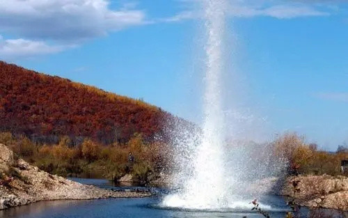 1981年厦门公交车爆炸案，警方怀疑凶手在车上，13个月后真相大白