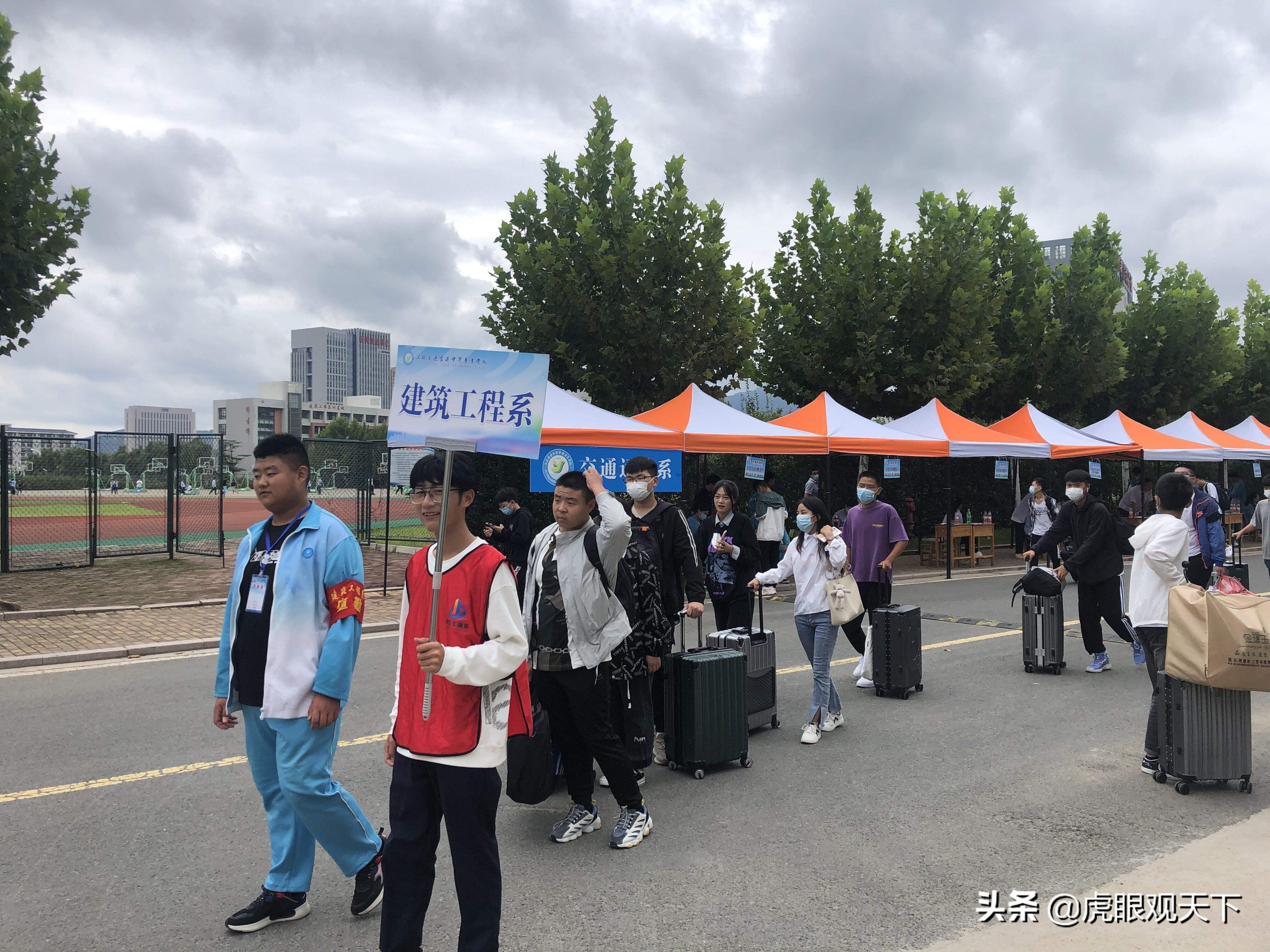 新大学 连云港东海水晶工艺美术职业技术学院要来了