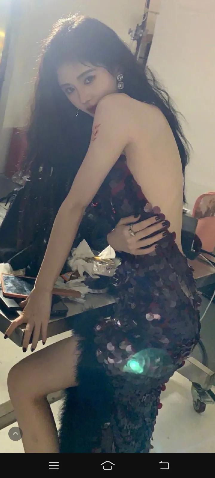 鞠婧祎美图4