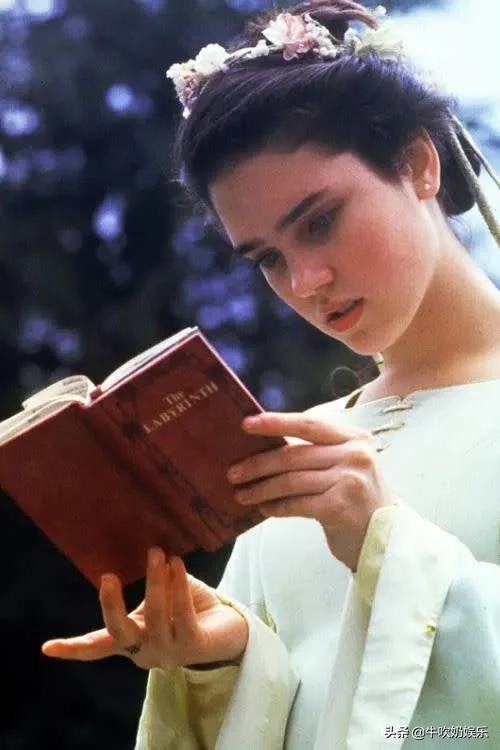 阿汤哥女友嫩照曝光出道38年来一直是仙女电翻全球