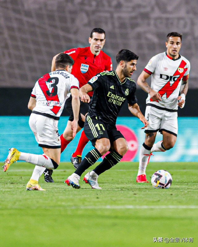 送给对手新赛季西甲客场首败（2-3！西甲爆大冷：皇马遭遇赛季首败，落后巴萨2分无缘重返榜首）-趣拿体育