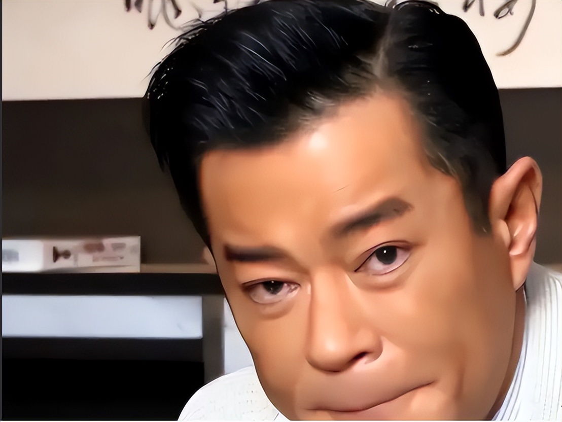 古天乐"变脸",陈浩民打针,刘晓庆耳垂变形,老戏骨都别整了