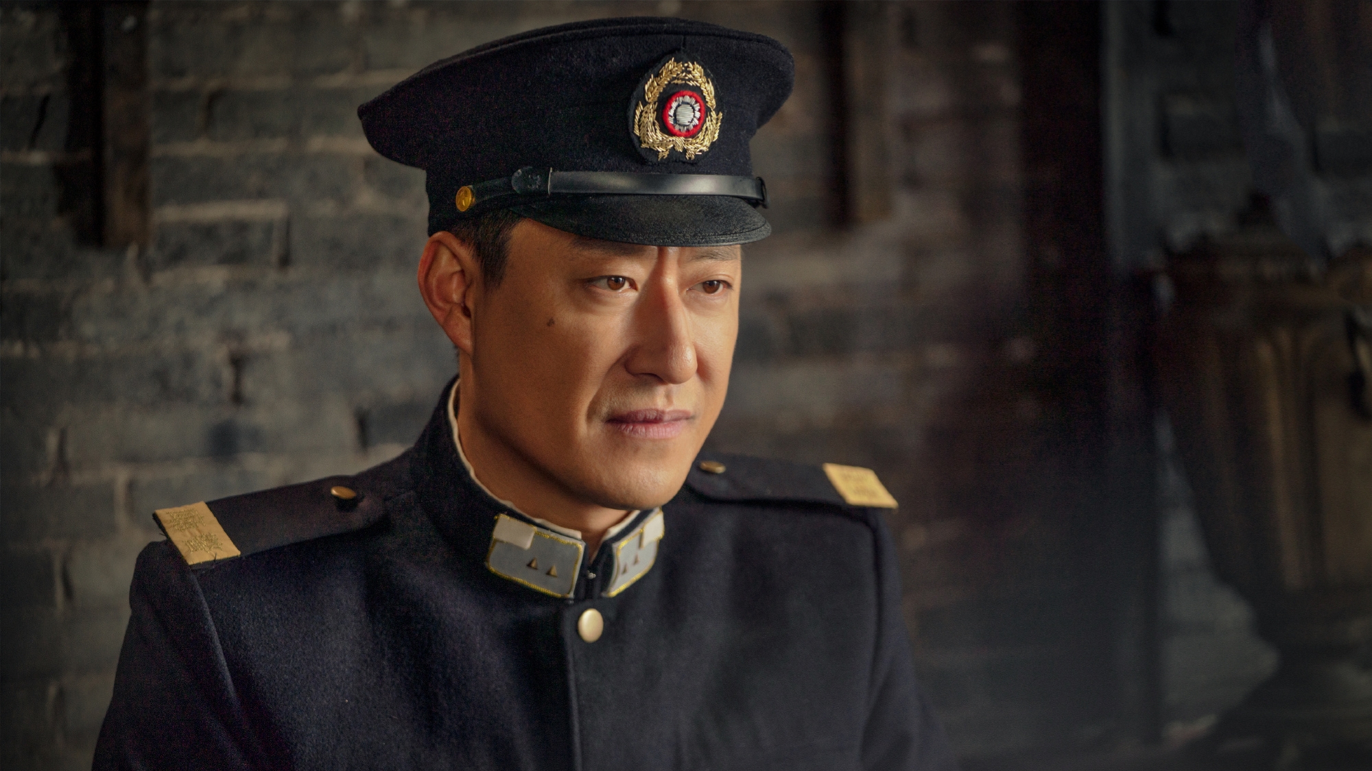 《风雨送春归》开播大热,王志文,于震上演巅峰对决