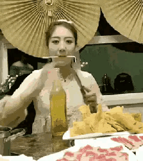 每次和老婆出门，都不敢大声叫老婆的名字！怕别人会瞧不起我