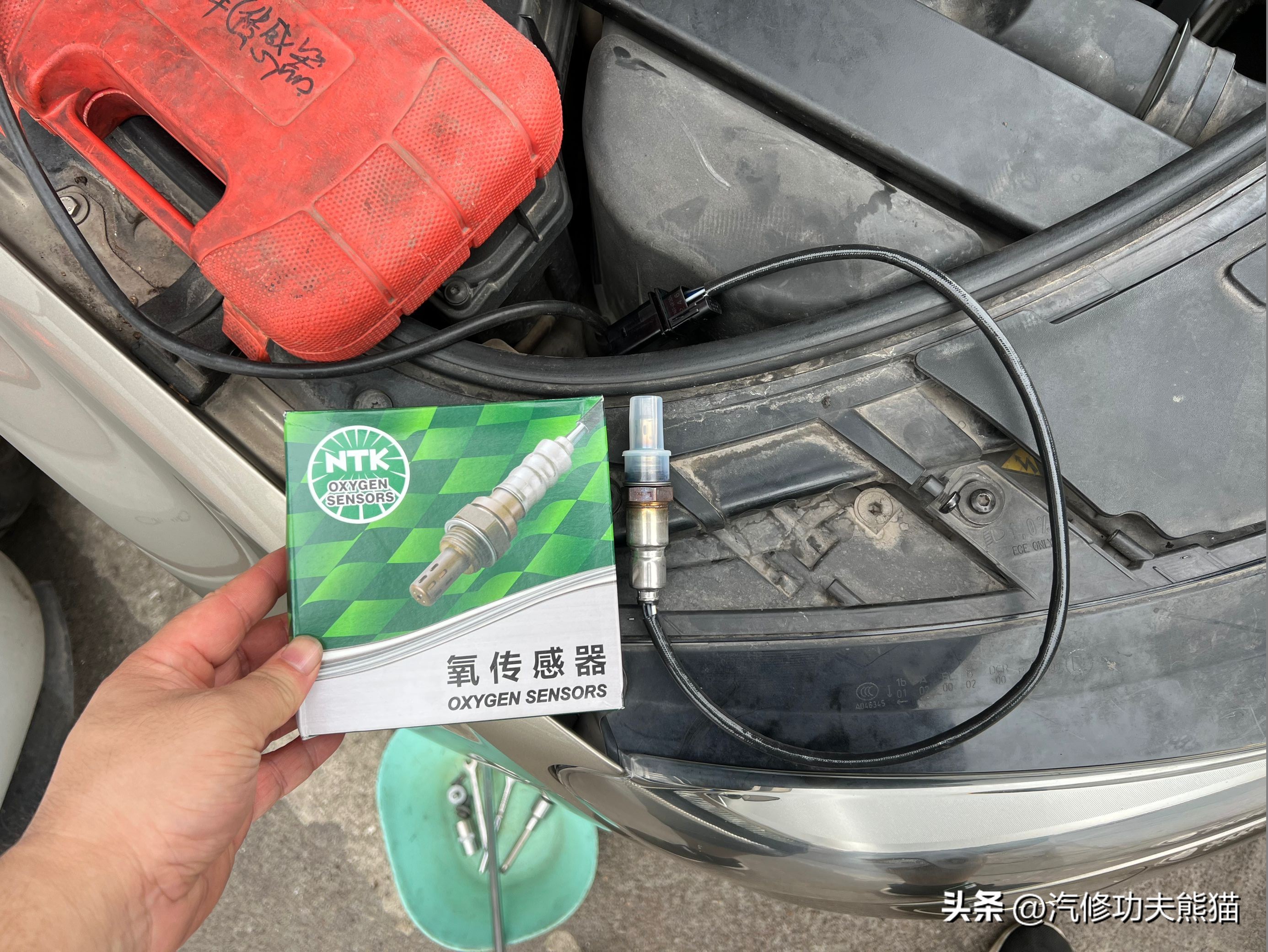 下午拖回来两台2012年的宝马和奥迪A8L，告诉你们豪车怎么省钱修