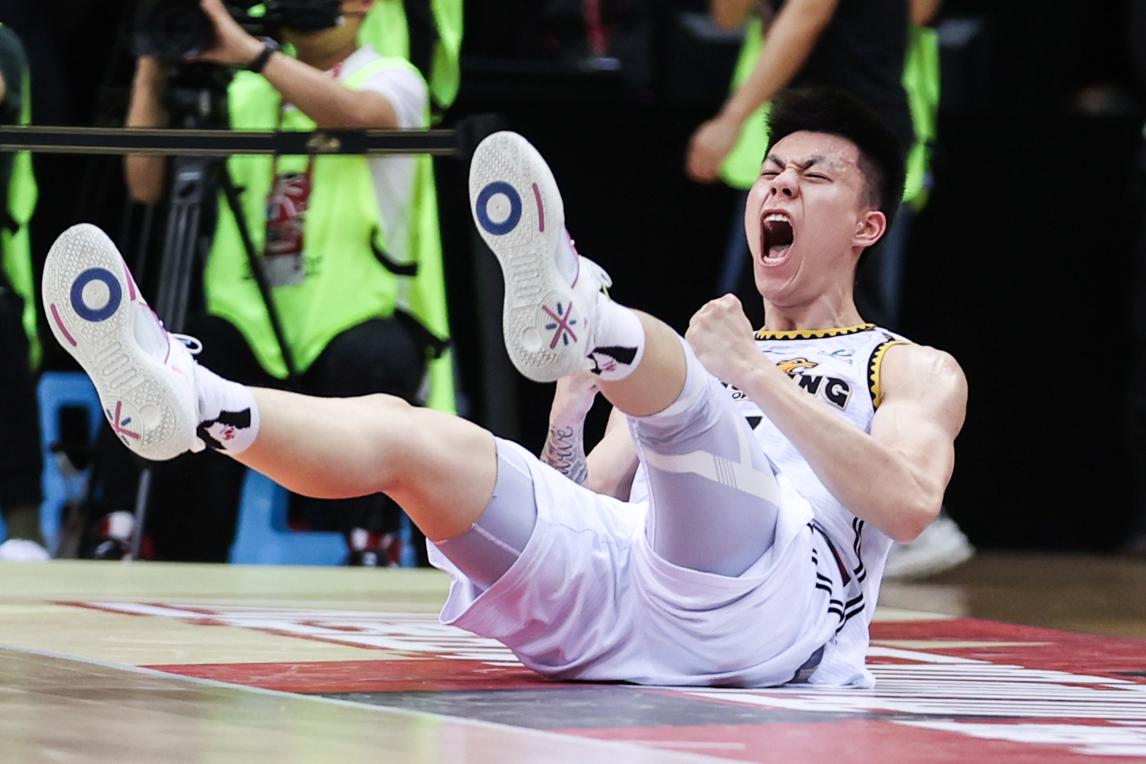 猛龙为什么可以参加nba（张镇麟回归辽宁原因：篮协官员发话 舍弃NBA合同选择回家）