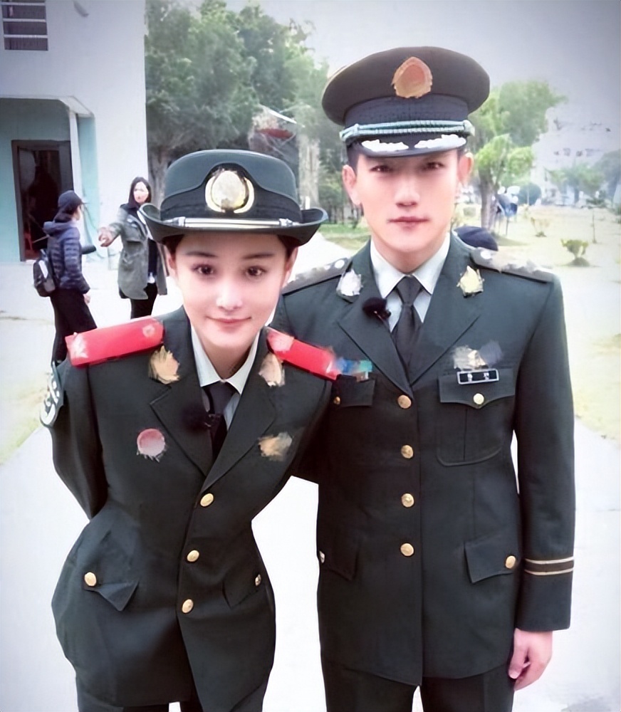 奇兵神犬张馨予何捷剪头发("一嫁改命"张馨予:将一张烂牌打成王炸