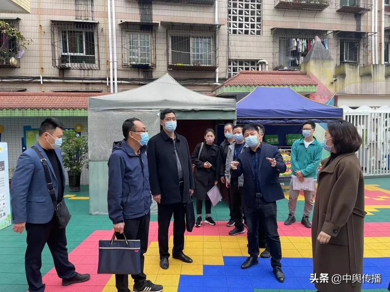 内江市市市场监管局联合教体局对隆昌市学校食堂开展双随机检查