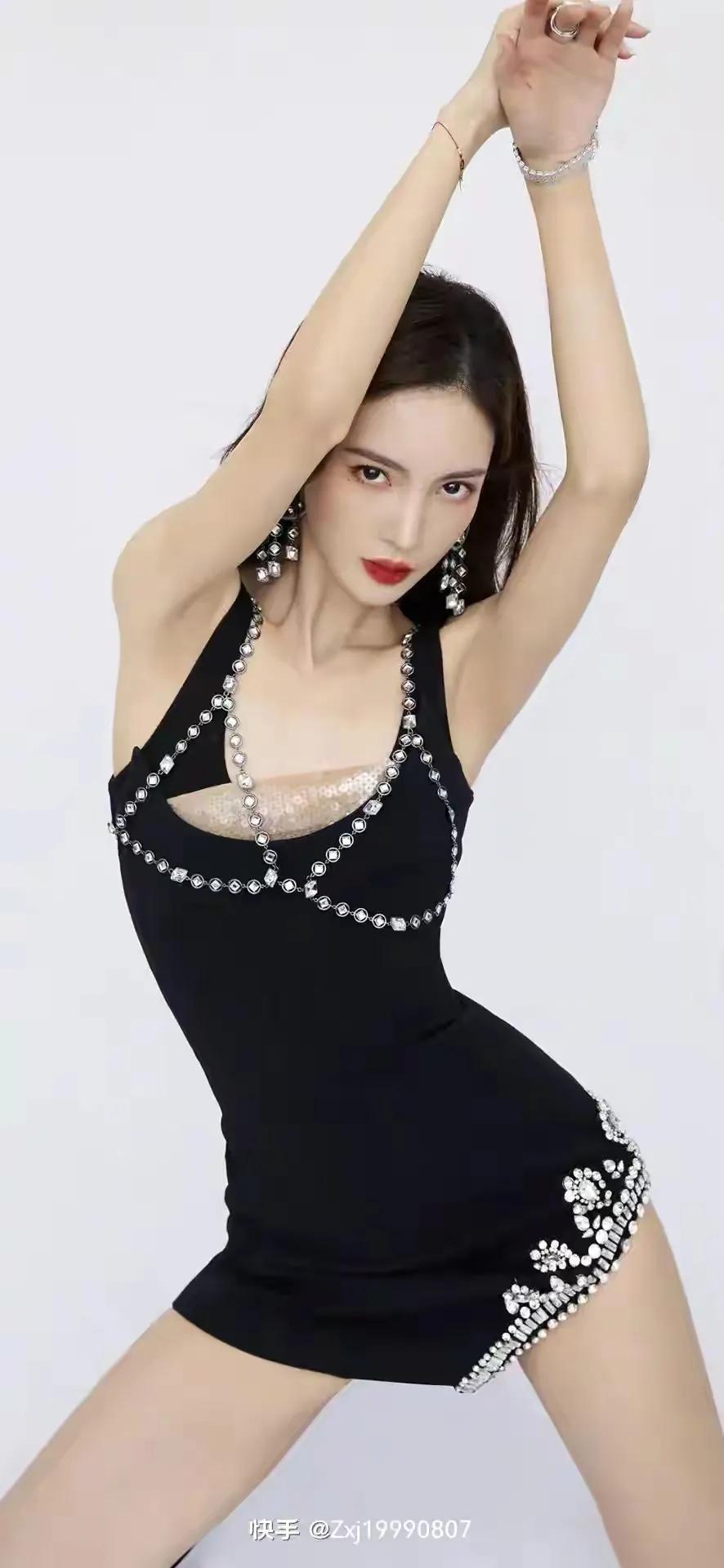 张天爱、杨幂杂志大片，清纯唯美，炫彩多姿