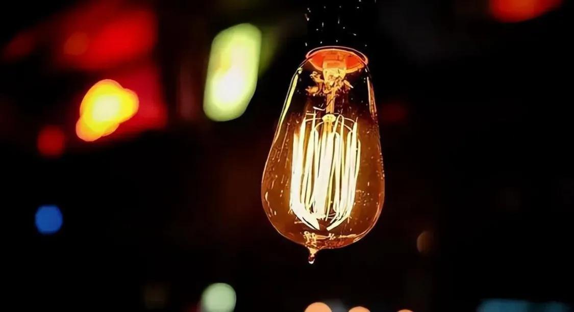 自称来自未来的人，预言了人类的后半生….