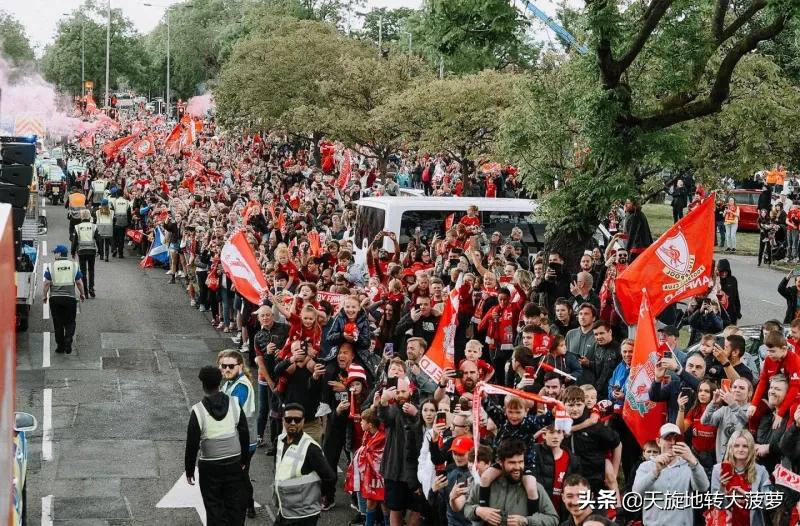 利物浦头像高清(2022利物浦冠军游行！高清美图值得珍藏)