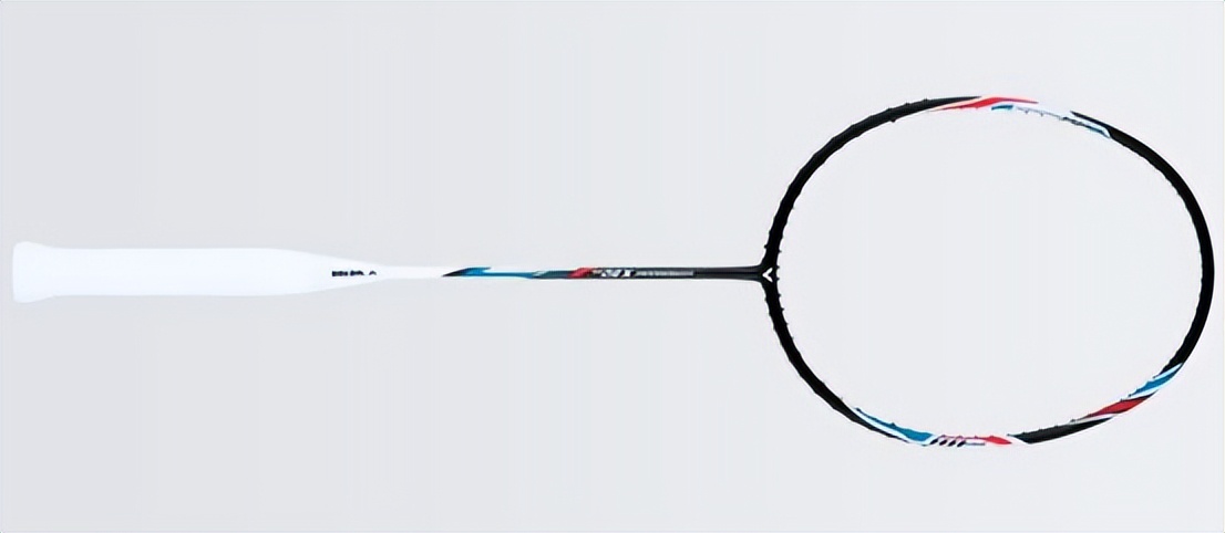 凯胜和胜利的羽毛球拍哪个好（攻守兼备型羽毛球拍推荐（300-600元下））