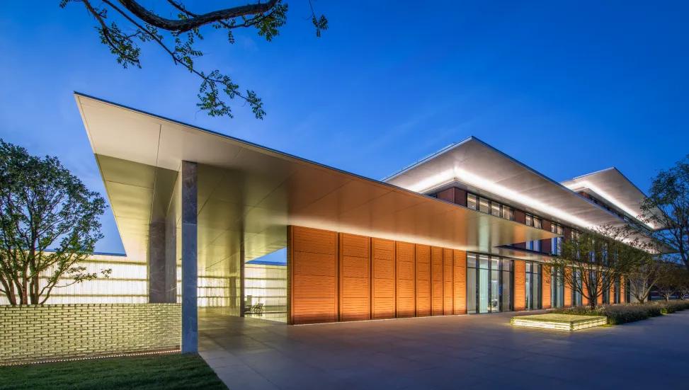 融创·梅江壹號院天幕大宅加推暨劳斯莱斯库里南品鉴会圆满成功