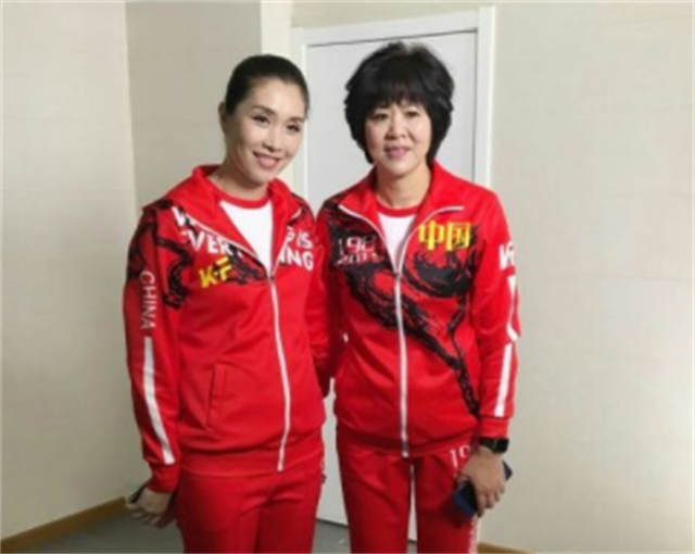 姓孫的籃球運動員（郎平愛徒孫玥：48歲小老虎嫁香港14載，郎導夸她還那么漂亮）