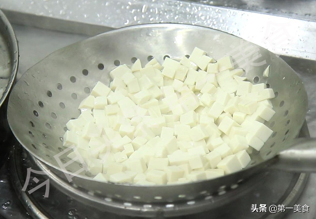 今日冬日，开始数九，习俗要“加菜”，6道热菜换着吃，驱寒滋补