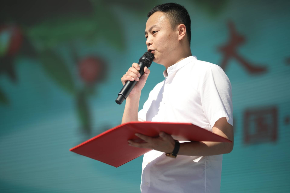 小船供应链签约京东科技集团,董事长张晓刚受到市县表彰