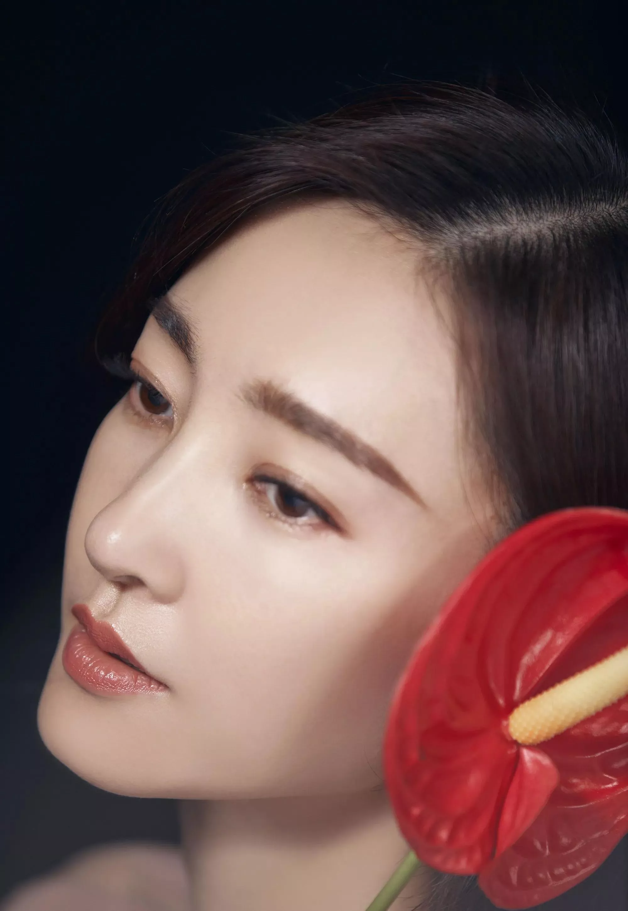 请欣赏40位明星独特灵秀的侧颜之美