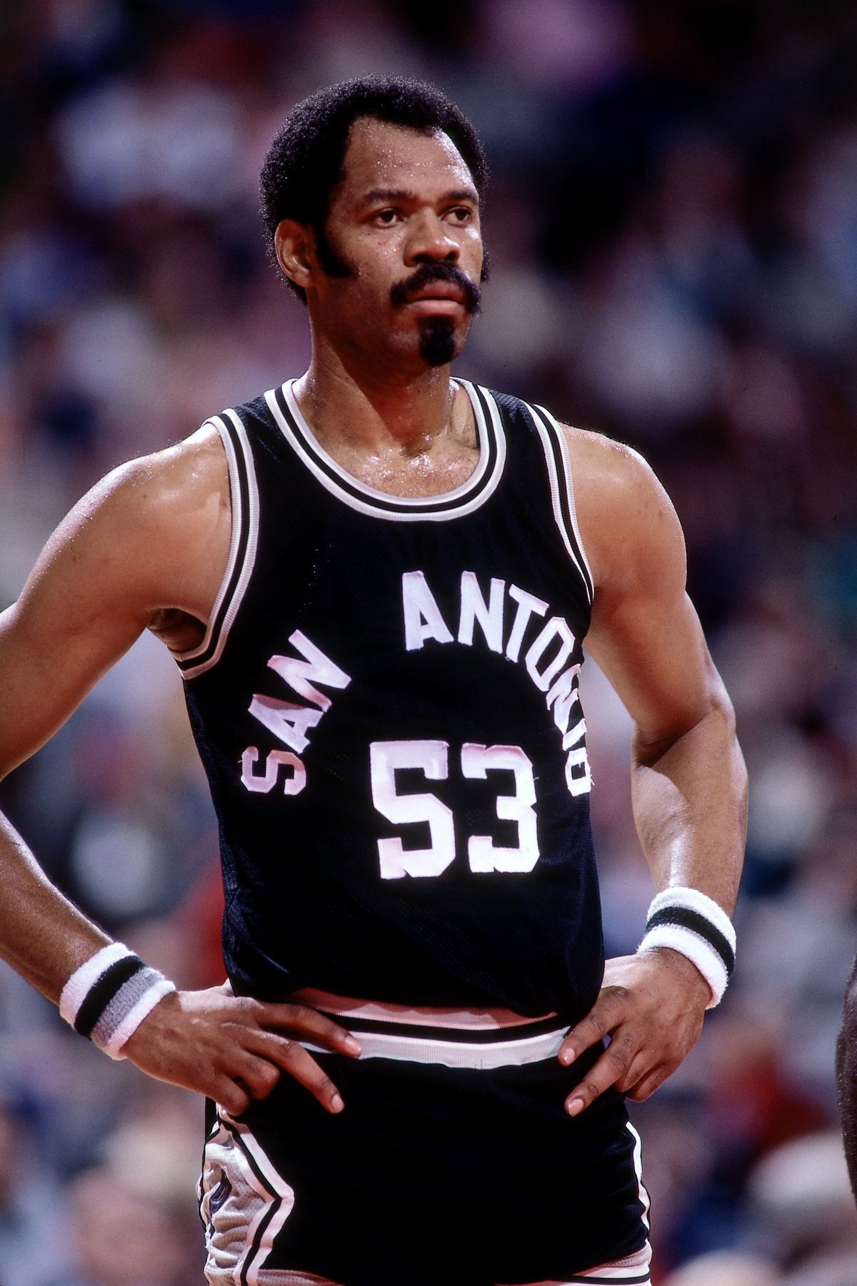 aba的王者,也是马刺在nba的第一位全明星中锋