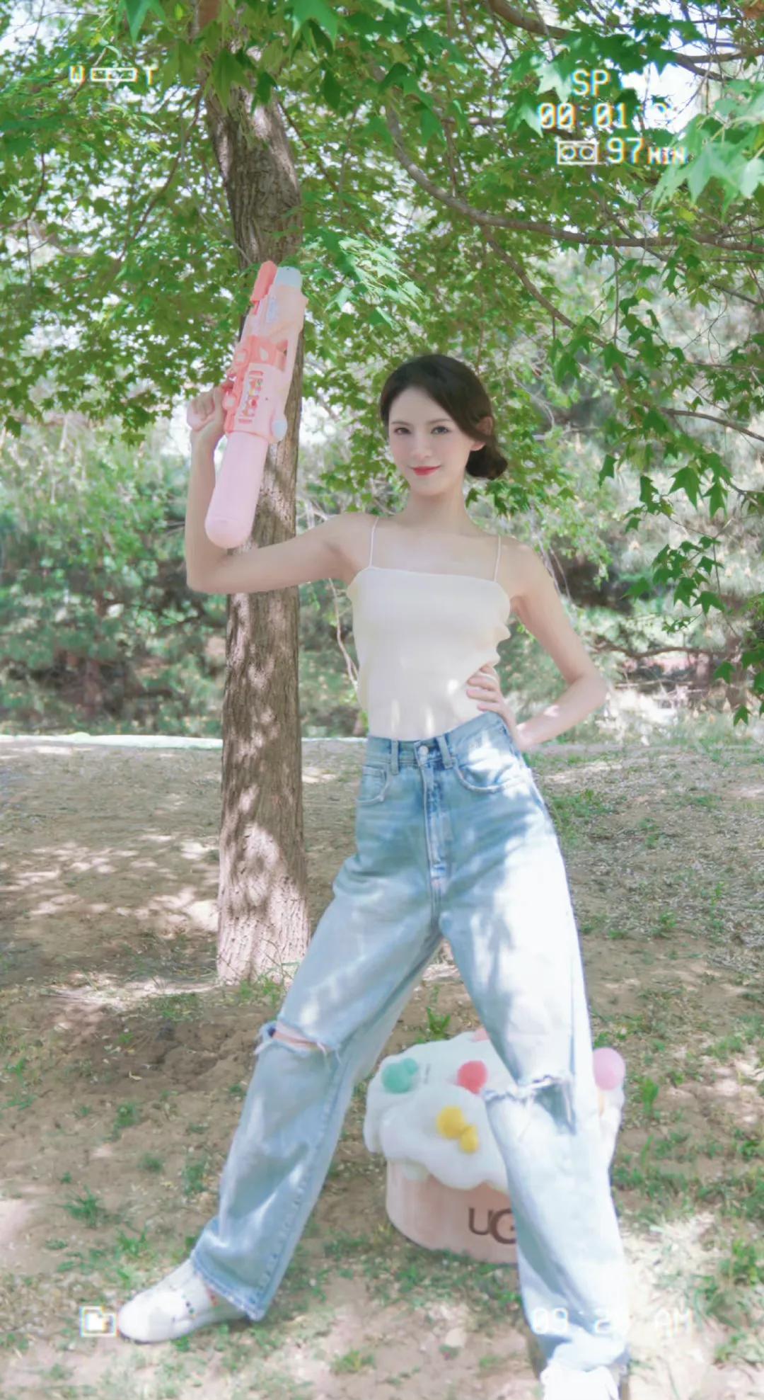 张予曦近期穿搭