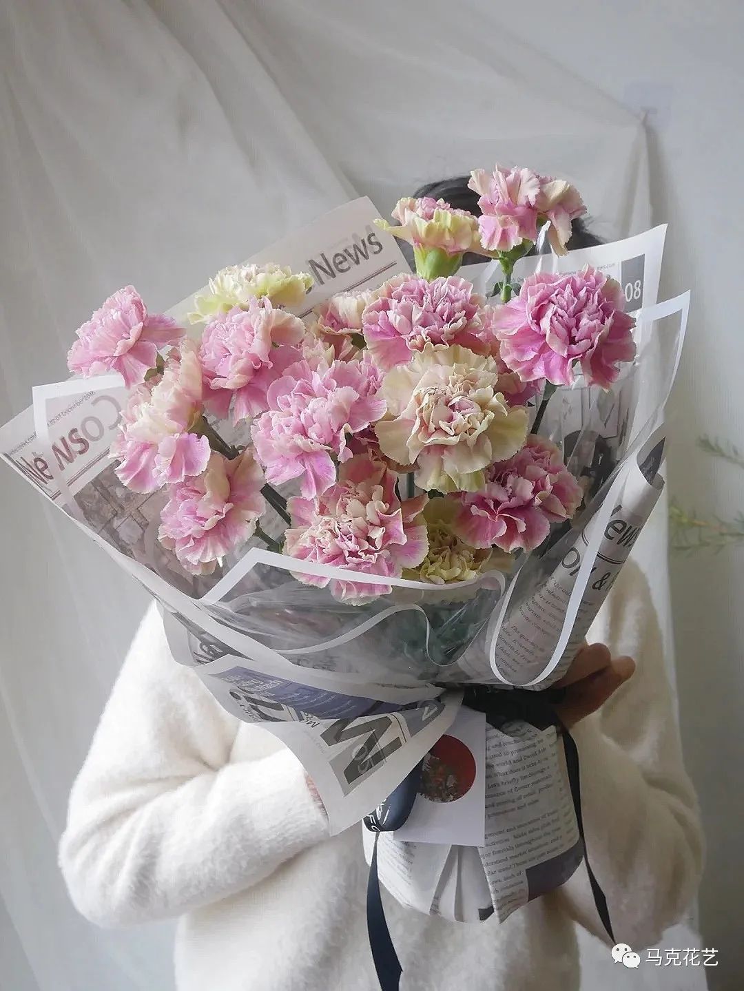 结婚纪念日送什么花？可选择百合花、并蒂莲和红掌-第71张图片