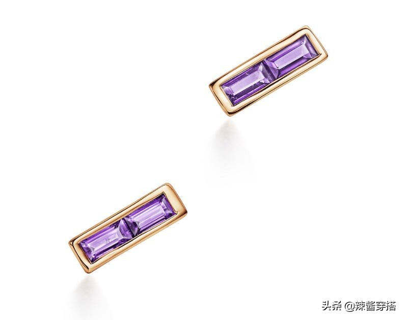 2022年度色“长春花蓝”耳环推荐！Dior、Tiffany、VCA6大品牌