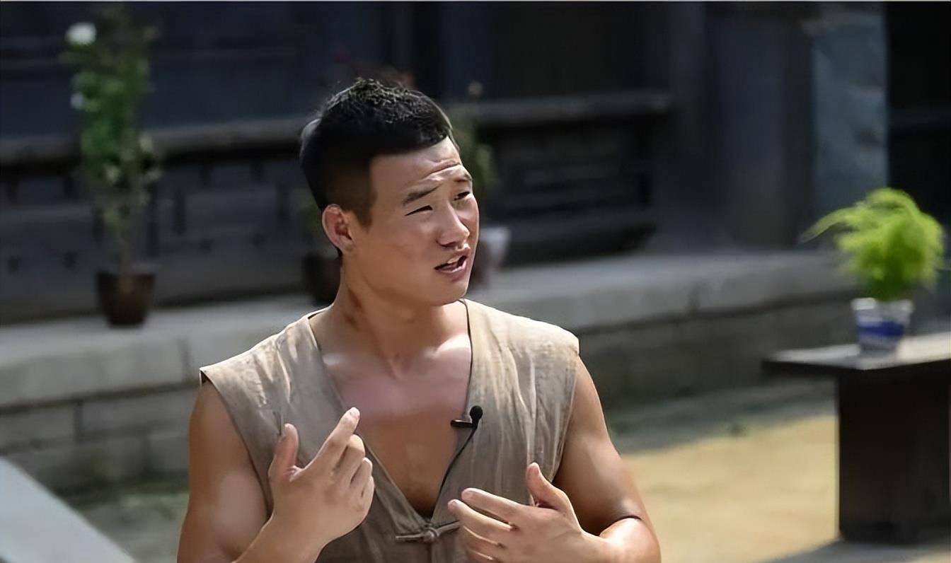 谢孟伟过生日遭网友群嘲,带货留下的后遗症,是他演艺生涯的败笔