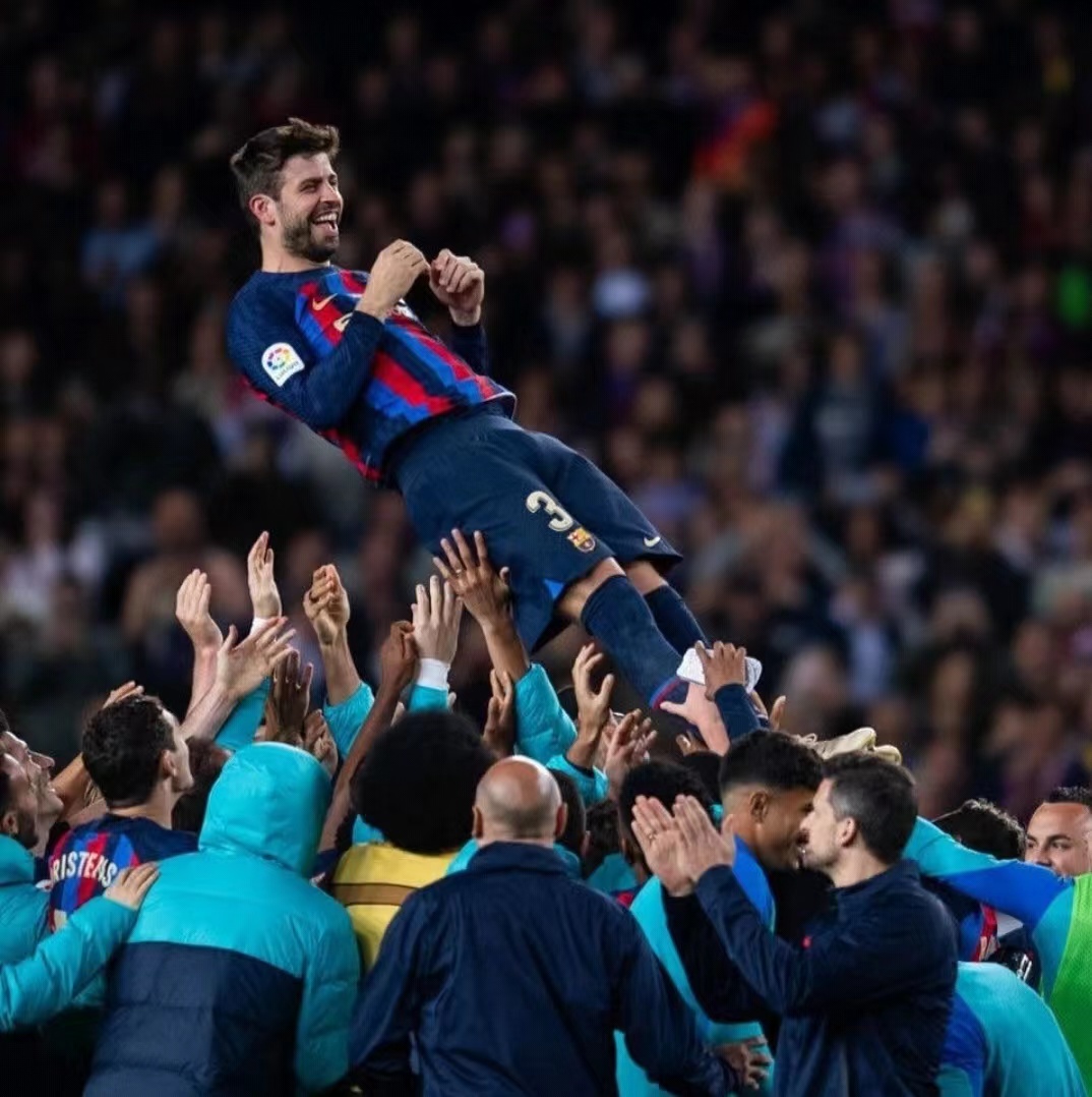 梅西走后巴萨实力(诺坎普十万人见证!