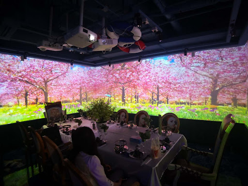 全息餐厅打造沉浸式场景，装修成本最低仅需万元