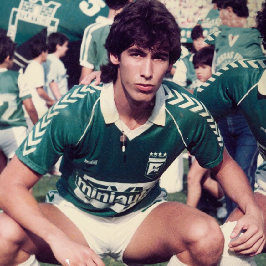 哥伦比亚世界杯被杀（埃斯科巴在世界杯踢进一记乌龙，为何回国便被杀，凶手为何失控）