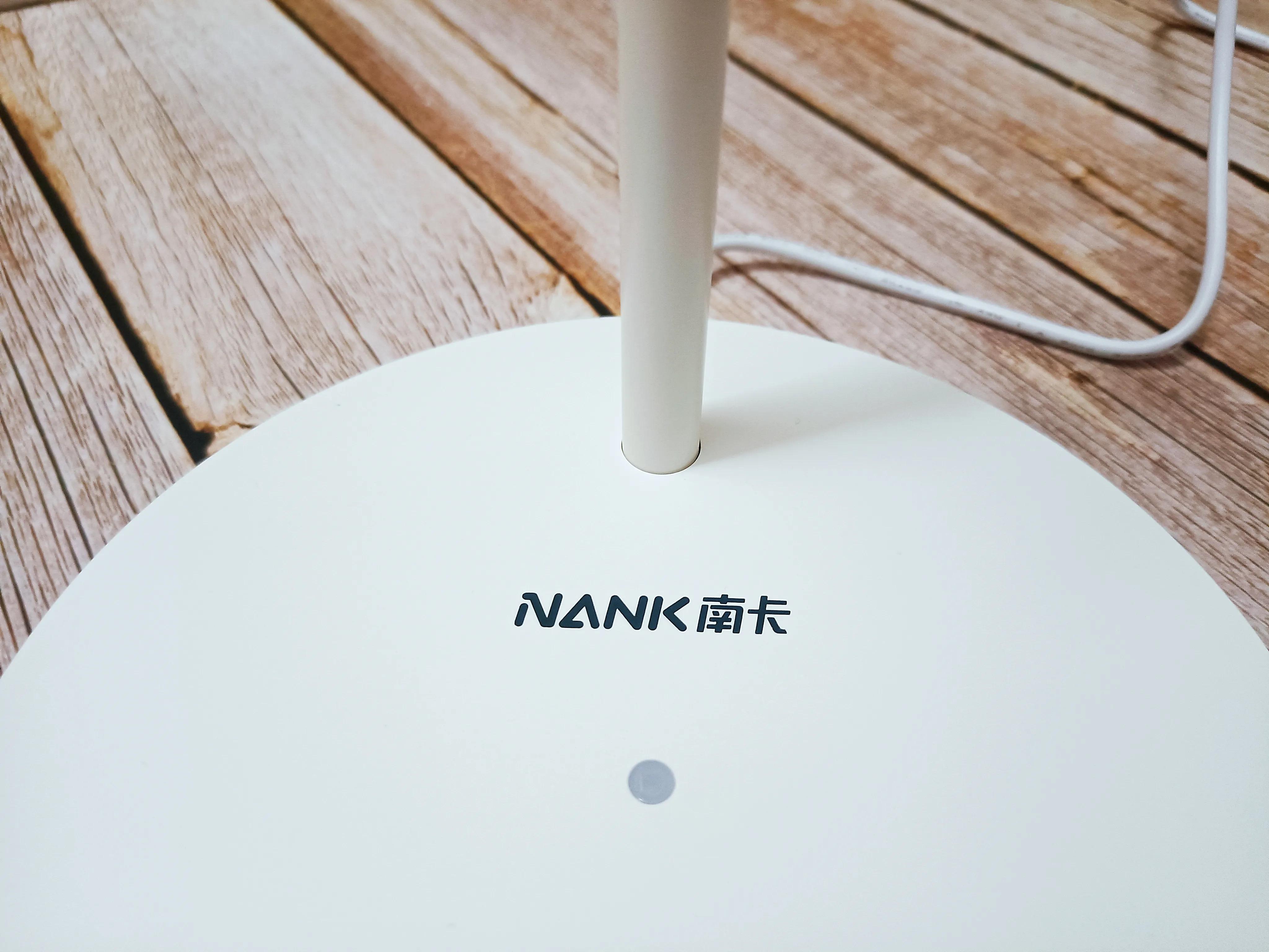 南卡L1护眼台灯，陪伴孩子的每一个夜读生活