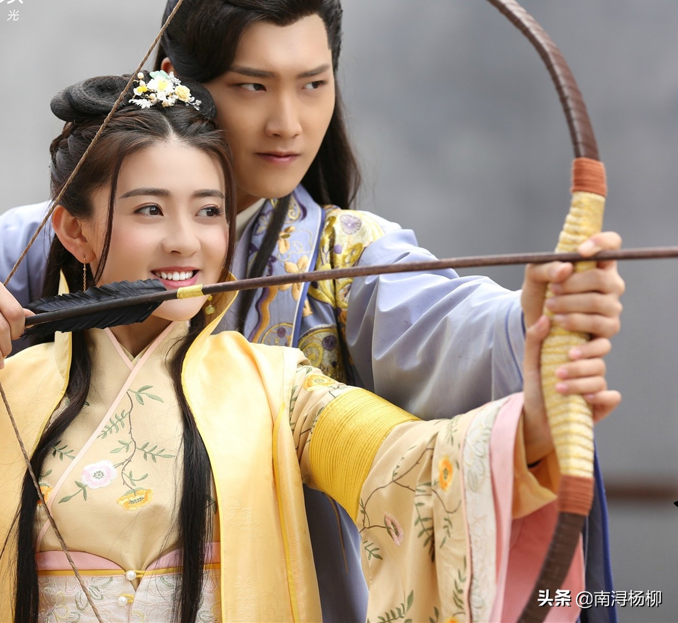 《爱格》里藏了这么多明星的早期照片？迪丽热巴、高伟光、白敬亭