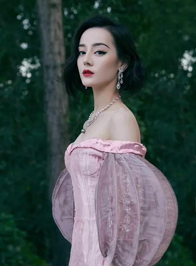 虎年是猫科动物的天下?学会浓颜钓系妆赢在起跑线