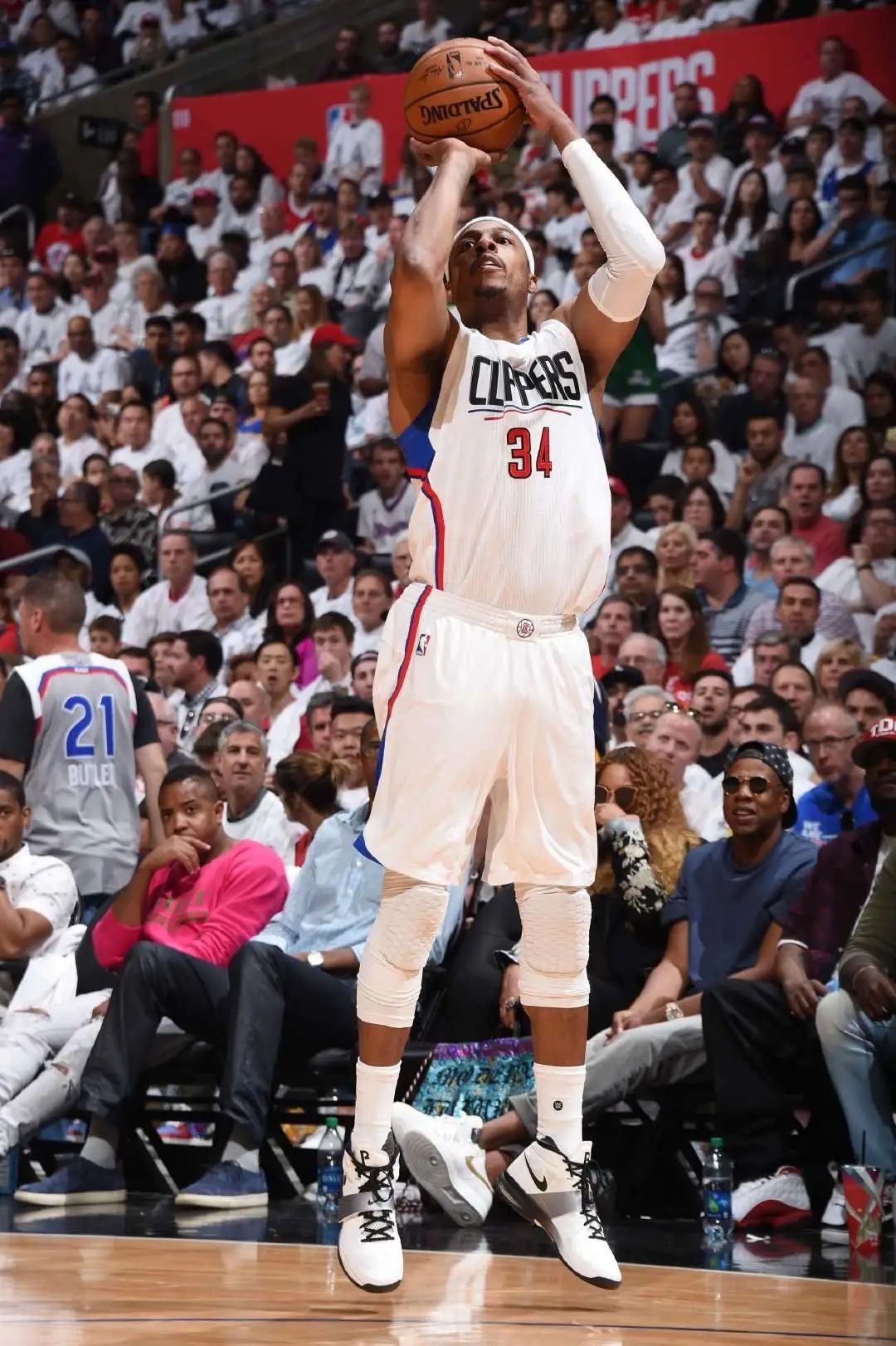 保罗皮尔斯球鞋(把詹姆斯从骑士打到热火的男人!