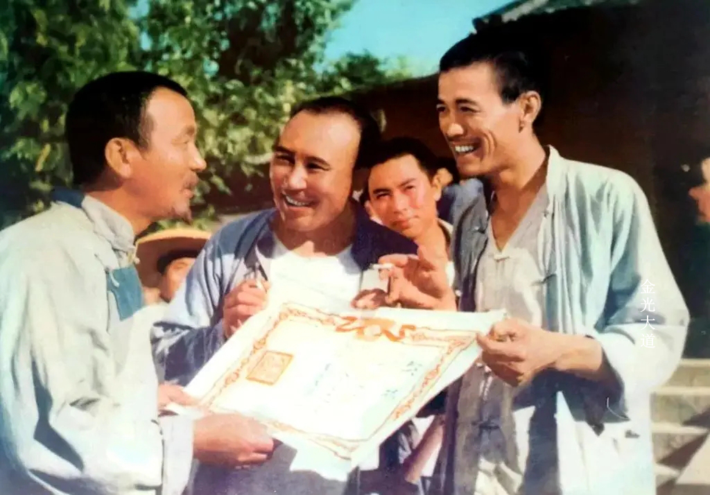 47年前电影《烽火少年》,马精武方辉健在,小松饰演者却渺无音讯