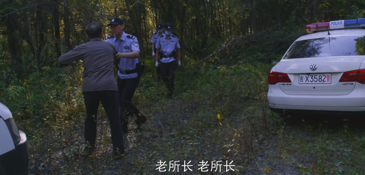 警察荣誉：大结局岳威被击毙，他如何成为变态杀手？有两种可能