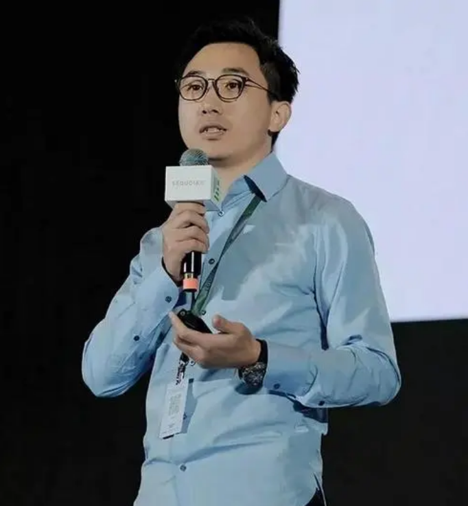 河南80后年轻富豪，利用人性弱点狂割“韭菜”，大赚500亿