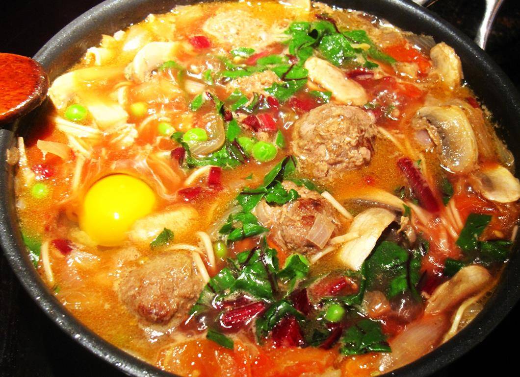 图片[2]-【肉丸煮方便面】做法步骤图 好吃到想舔手指 特别过瘾-起舞食谱网