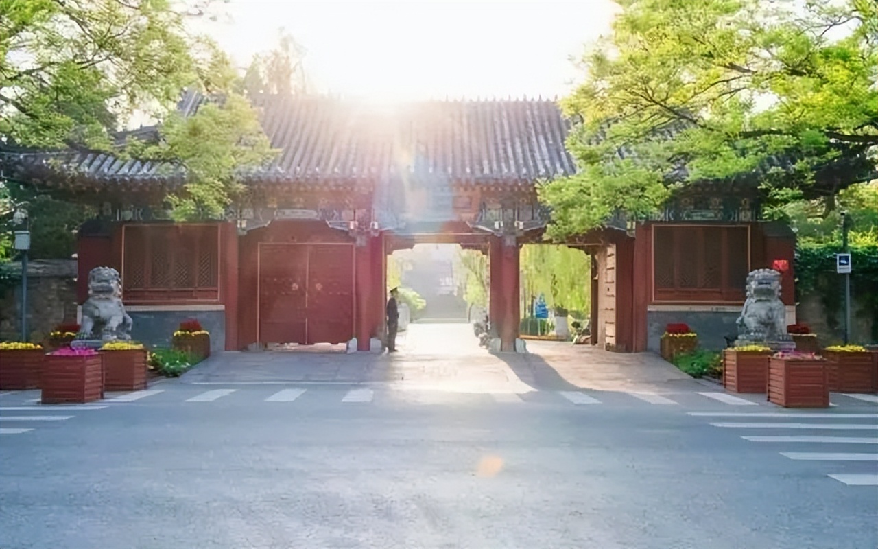 高考季！盘点那些大学的最…