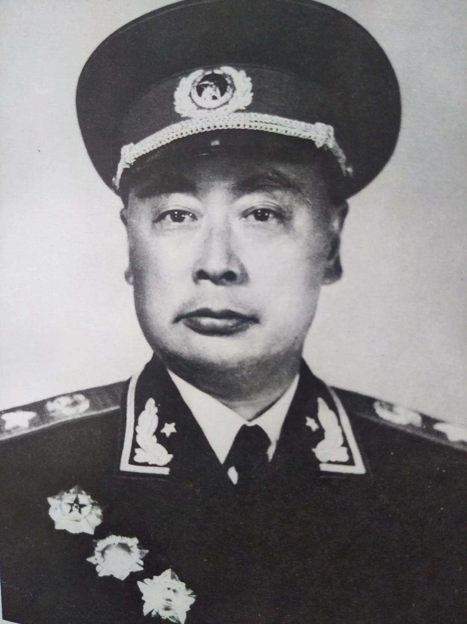 不入民宅，露宿街头，陈毅元帅治军的一大创举