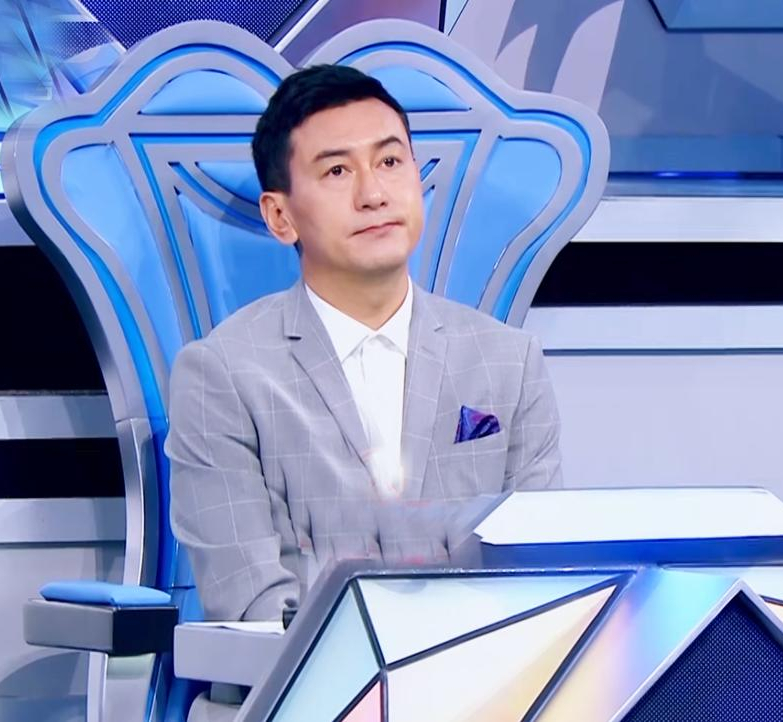 央视“名嘴夫妻”：鲁健与郑天亮分居的苦乐年华，风光背后有心酸