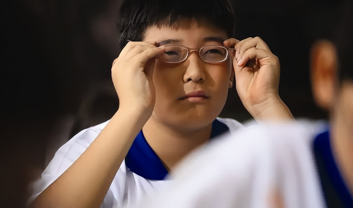 近视学生不能报考的专业，成绩再好也不行，考生和家长要提前注意