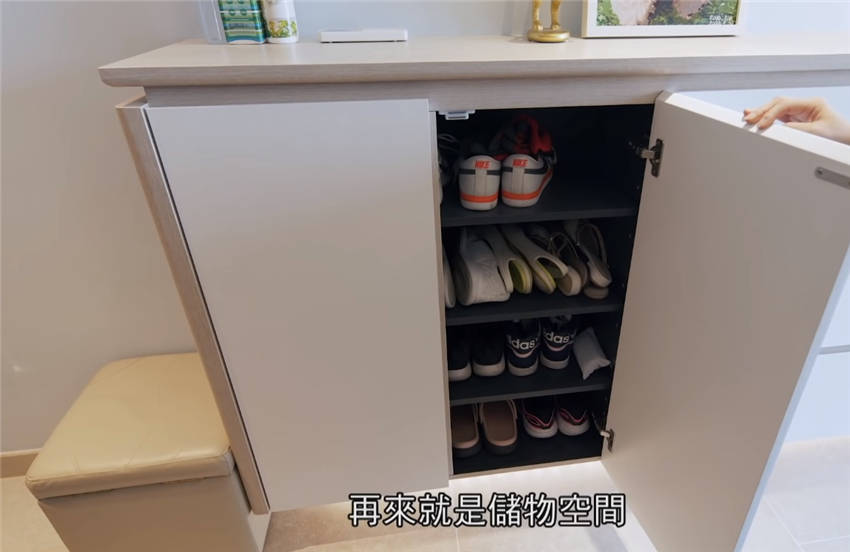 香港90后夫妻买下35㎡“老破小”，翻新改造，网友：这装修我服了