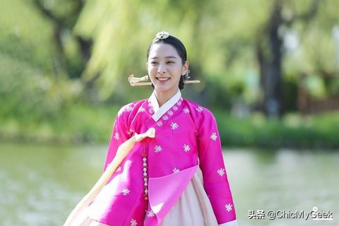 每次都演配角却次次美过女主，有胸有腰名品身材火上热搜