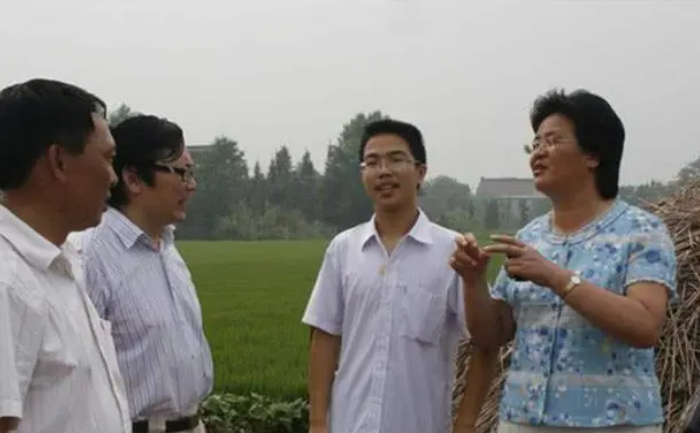 2010年，江苏考生755字文言文获高分，拒绝北大，选择东南大学